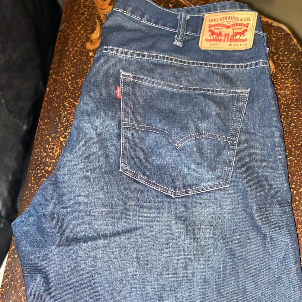 Mens 569 Levi jeans dark wash